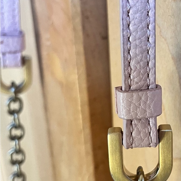 VTG Ann Taylor NONE Peach
Pebble Leather Crossbody Purse
Clutch #57421 - Picture 3 of 10